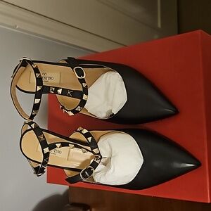 Valentino, Black heels studs, 40.5
